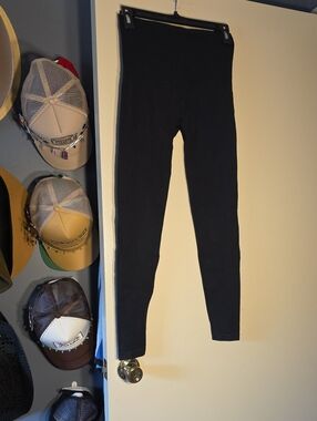Nwot Assets By Spanx Black Compression Leggings